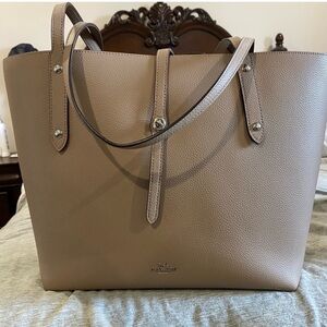 Coach Market tote, authentic